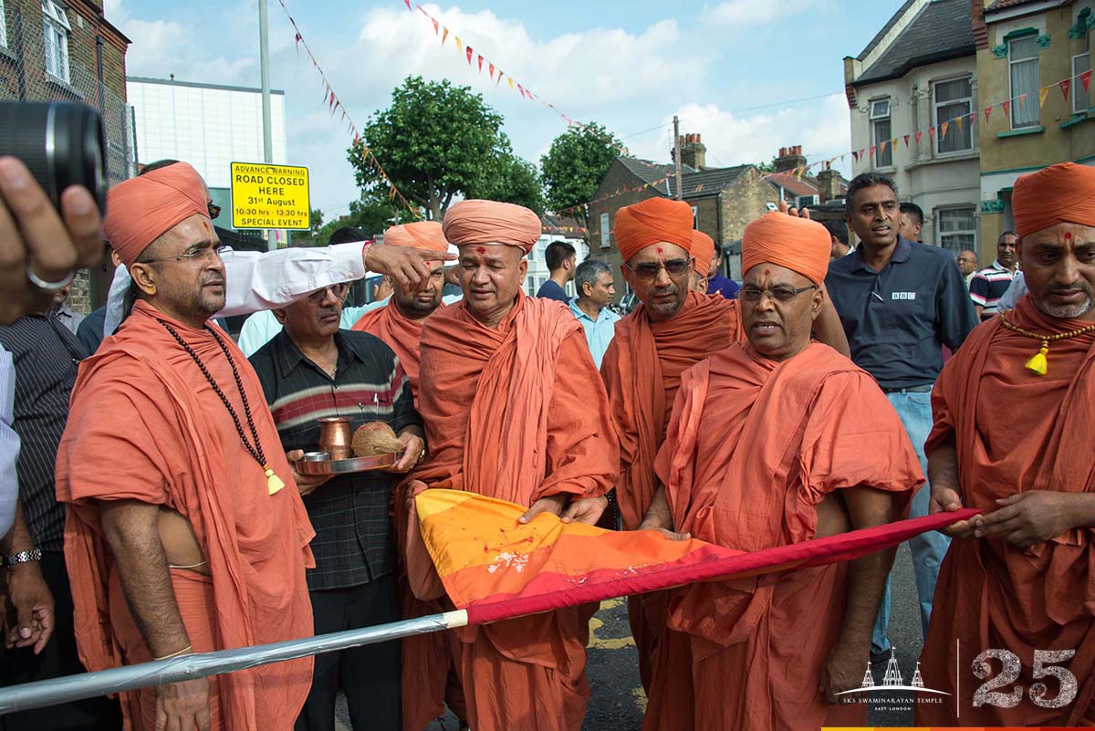©1987-2017 SKS Swaminarayan Temple East London